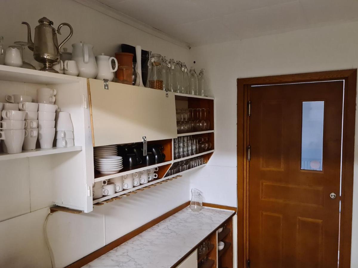 Brukshotellet Oeland - Vandrarhem Degerhamn Екстериор снимка